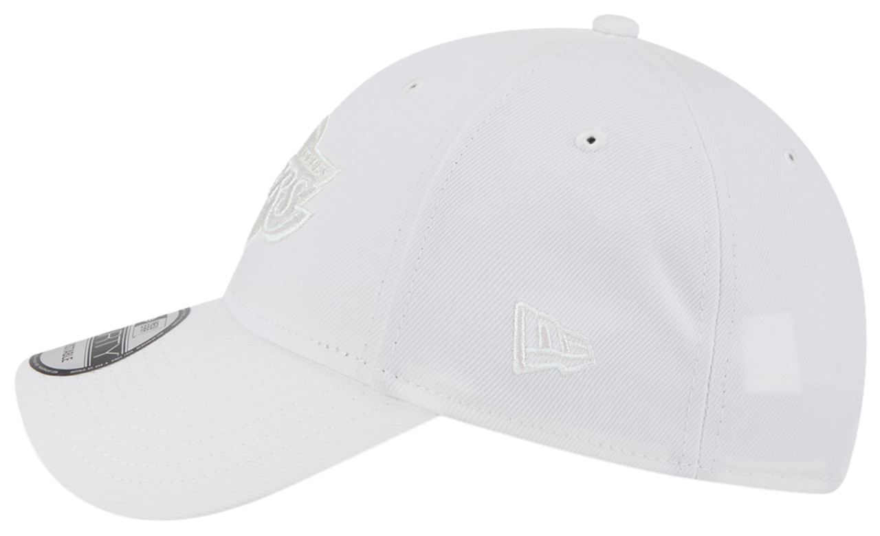 New Era 9Forty Snap Metallic Lakers Image 3 of 7. Tap to open photo gallery.
