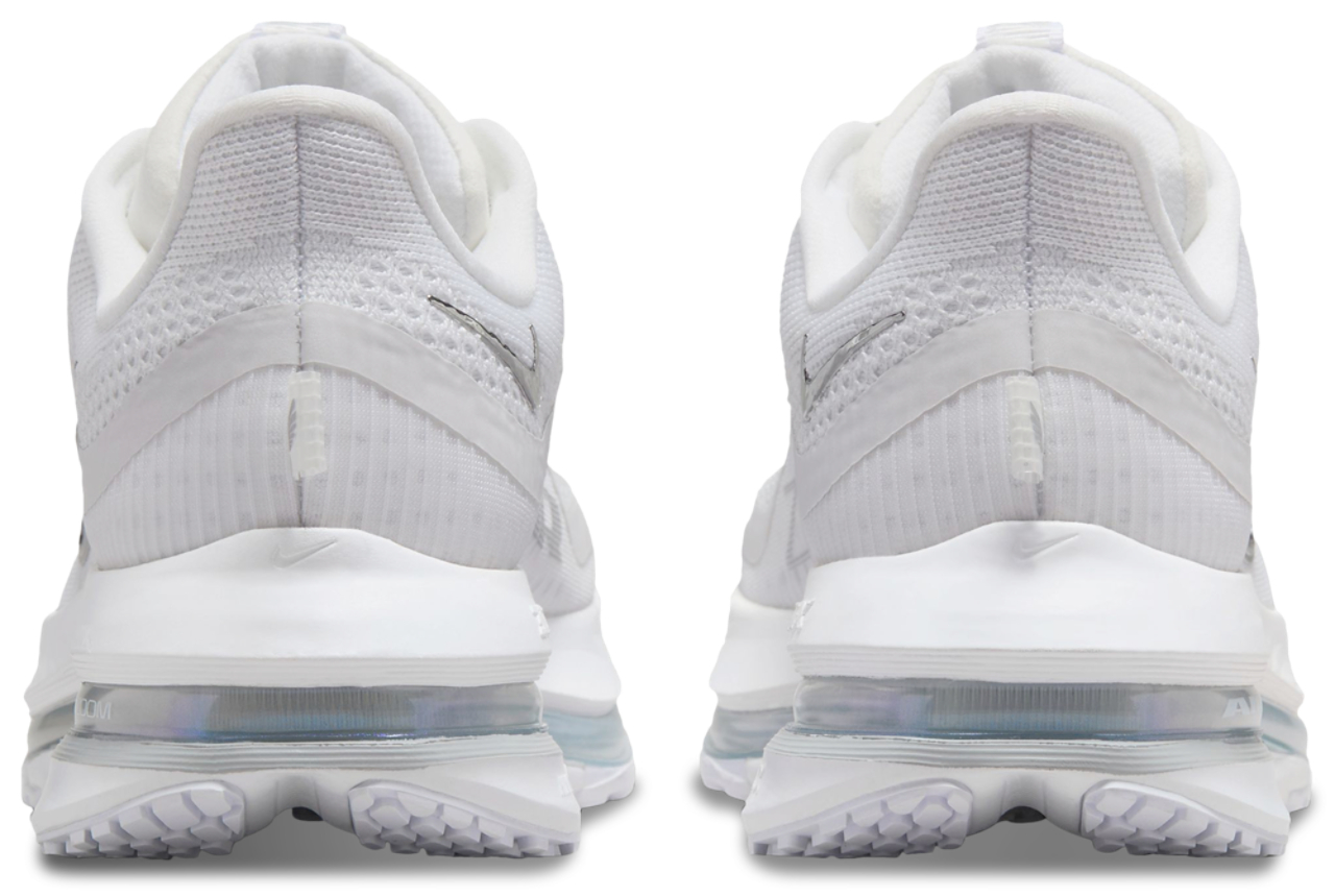Nike Pegasus Premium Image 3 of 8. Tap to open photo gallery.
