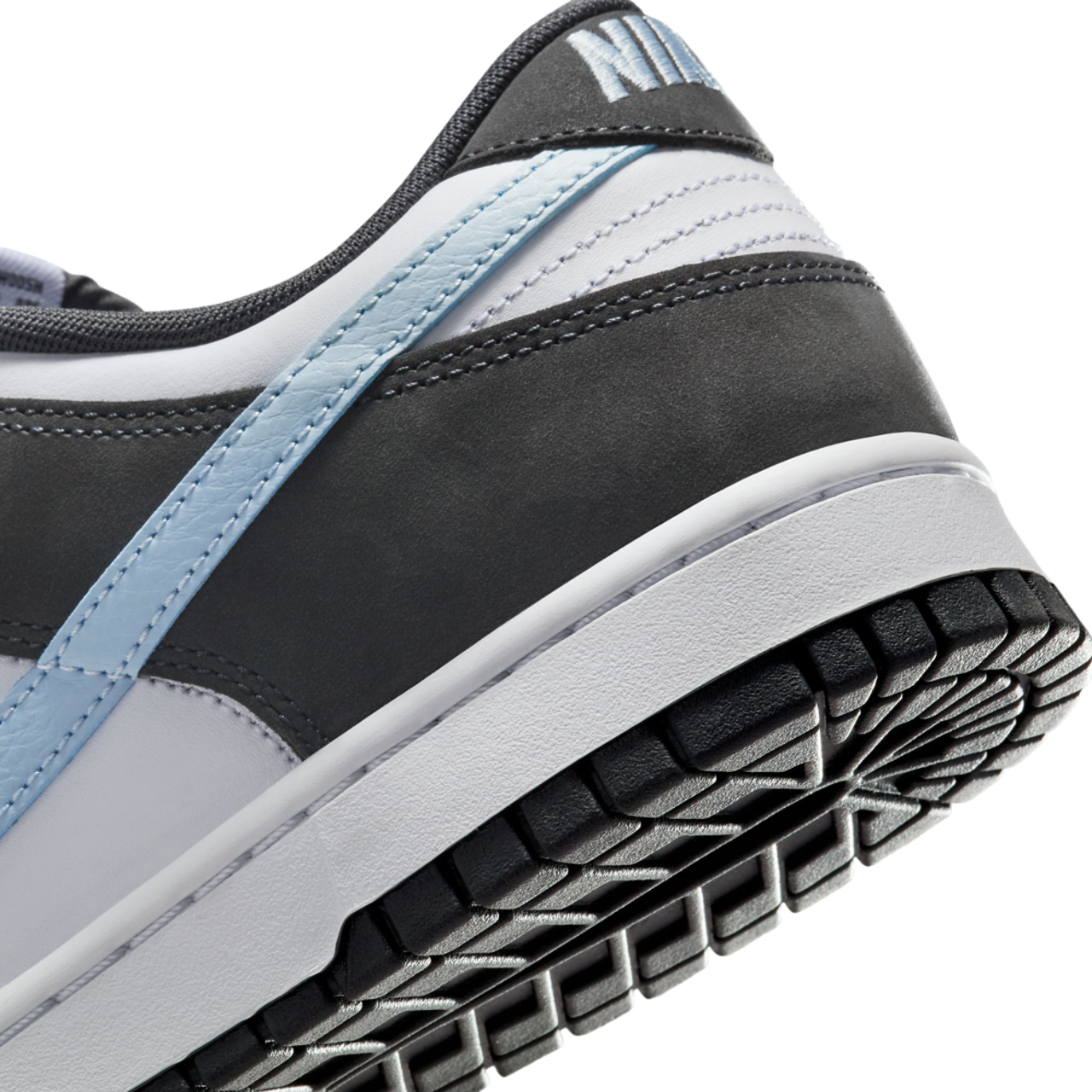 Nike Dunk Low Retro Image 7 of 8. Tap to open photo gallery.