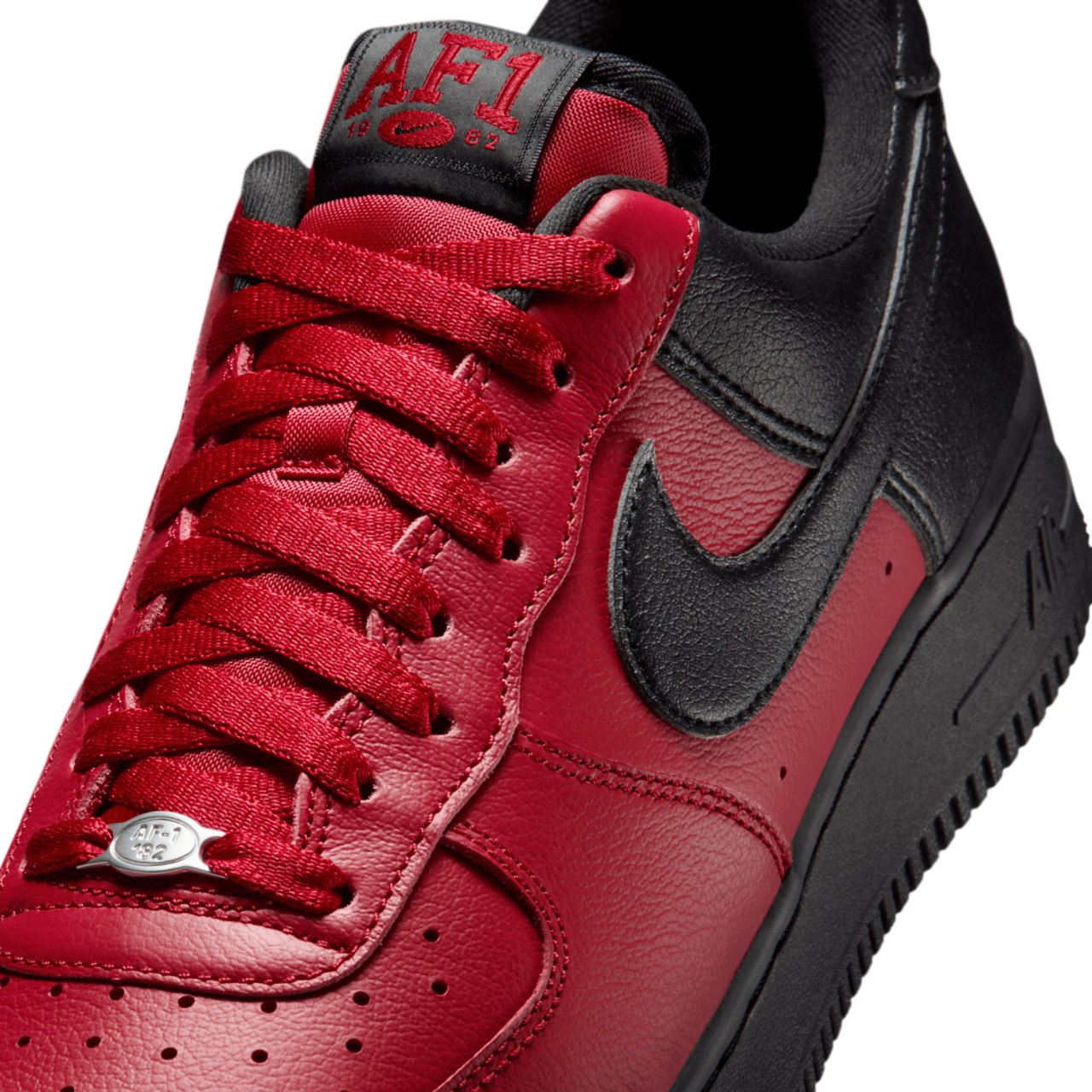 Nike Air Force 1 '07 LV8 Image 7 of 9. Tap to open photo gallery.