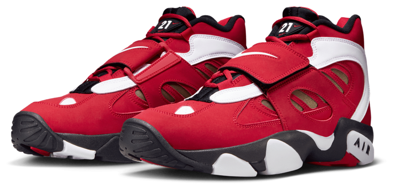 Nike Air Diamond Turf 2 'Deion Sanders' Image 2 of 9. Tap to open photo gallery.