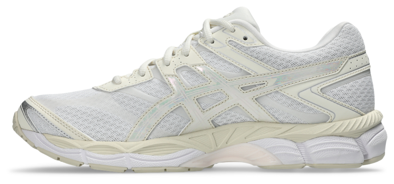 Asics GEL-CUMULUS 16 Image 3 of 9. Tap to open photo gallery.