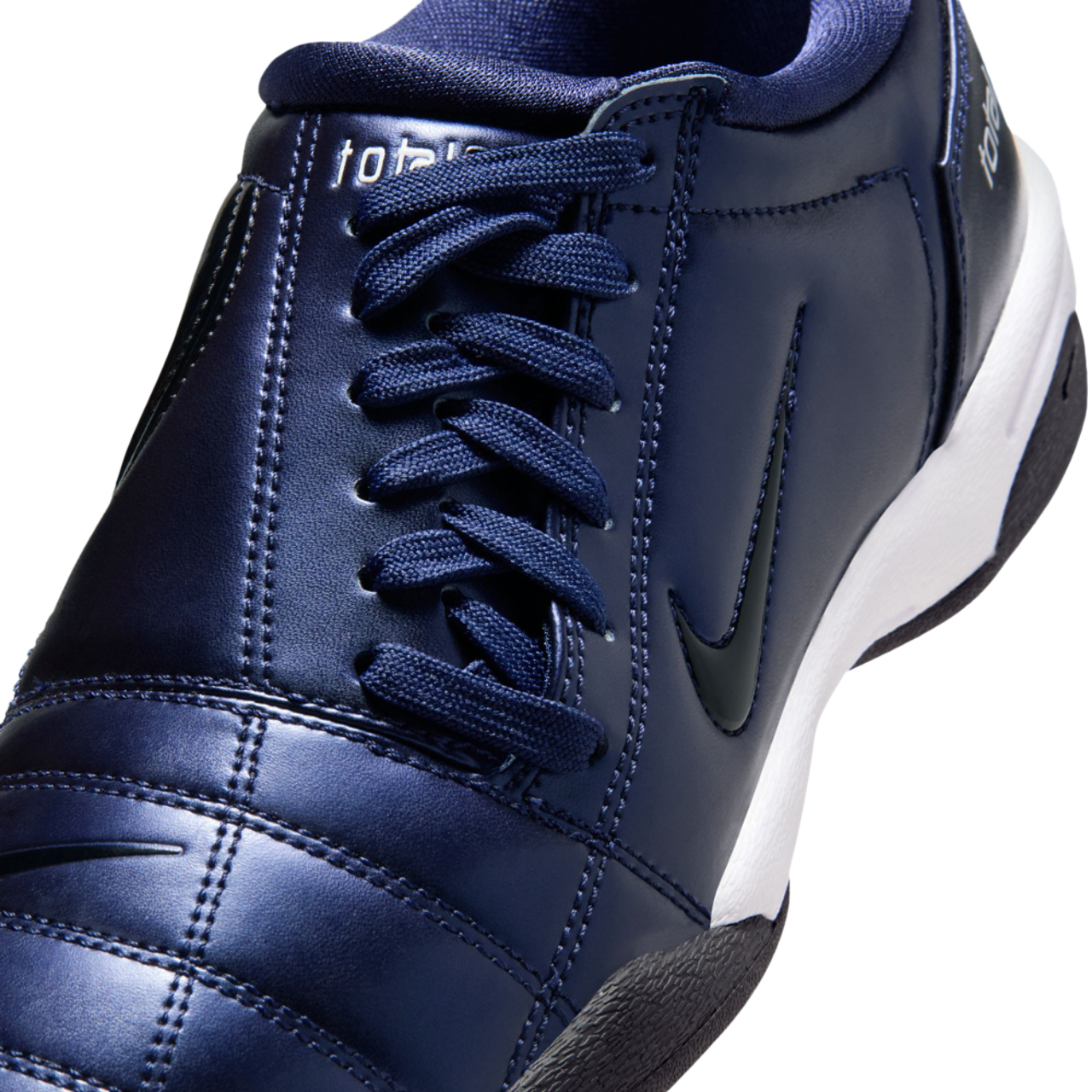 Nike Total 90 Image 8 of 8. Tap to open photo gallery.