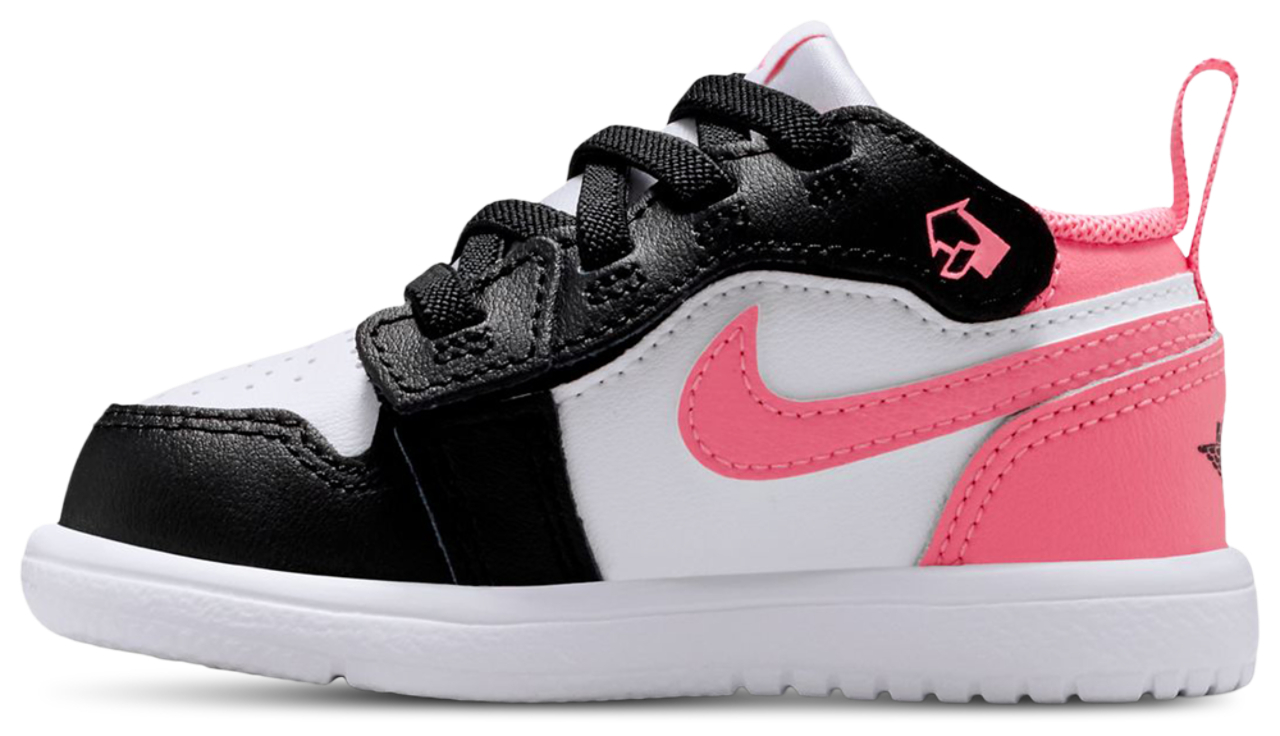 Jordan 1 Low Image 4 of 8. Tap to open photo gallery.