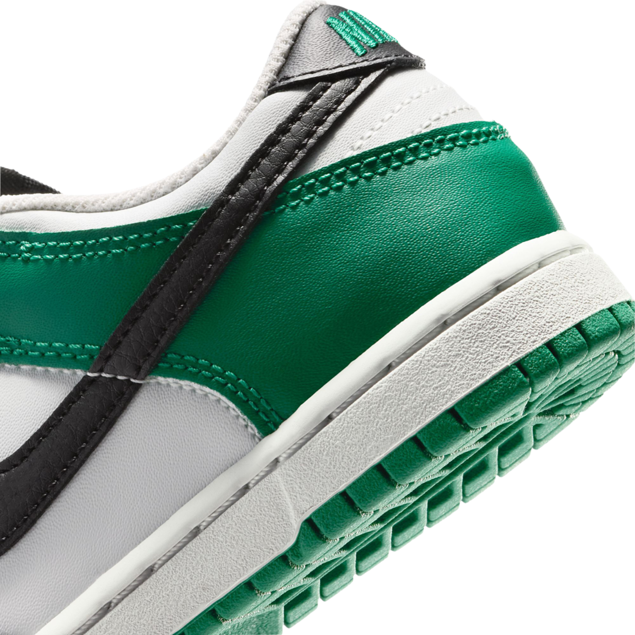 Nike Dunk Low Image 8 of 8. Tap to open photo gallery.