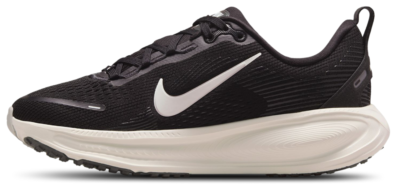 Nike Vomero 18 Image 4 of 9. Tap to open photo gallery.