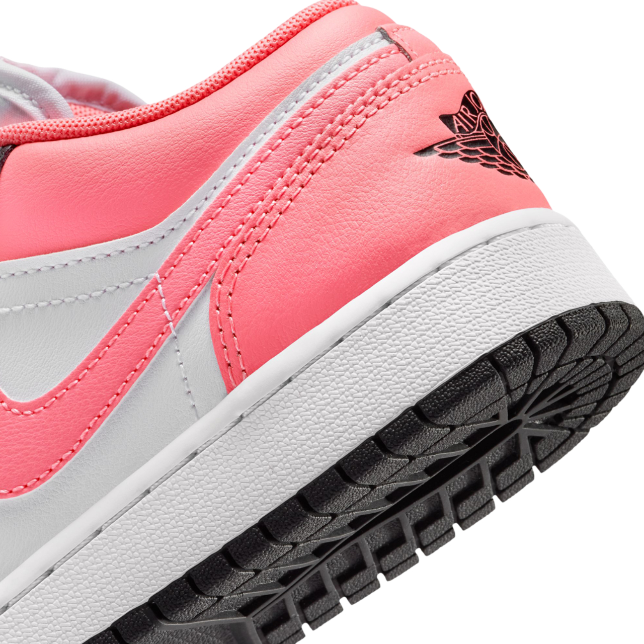 Jordan 1 Low Image 7 of 8. Tap to open photo gallery.