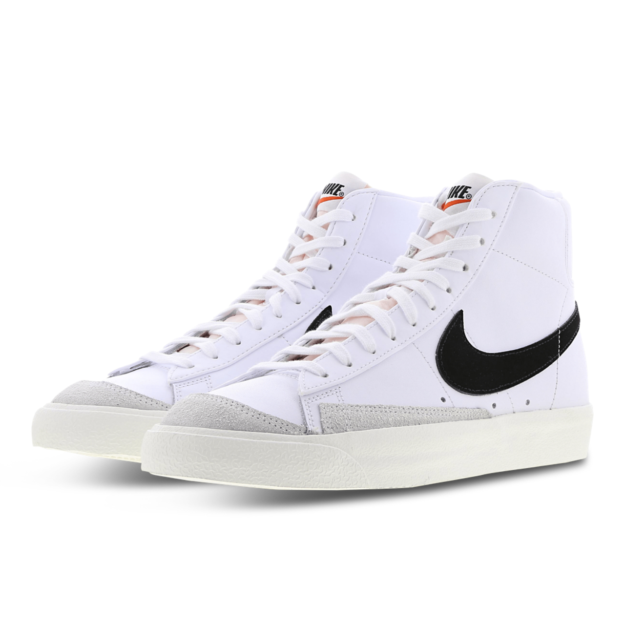 Nike Blazer Mid '77 Vintage Image 2 of 7. Tap to open photo gallery.