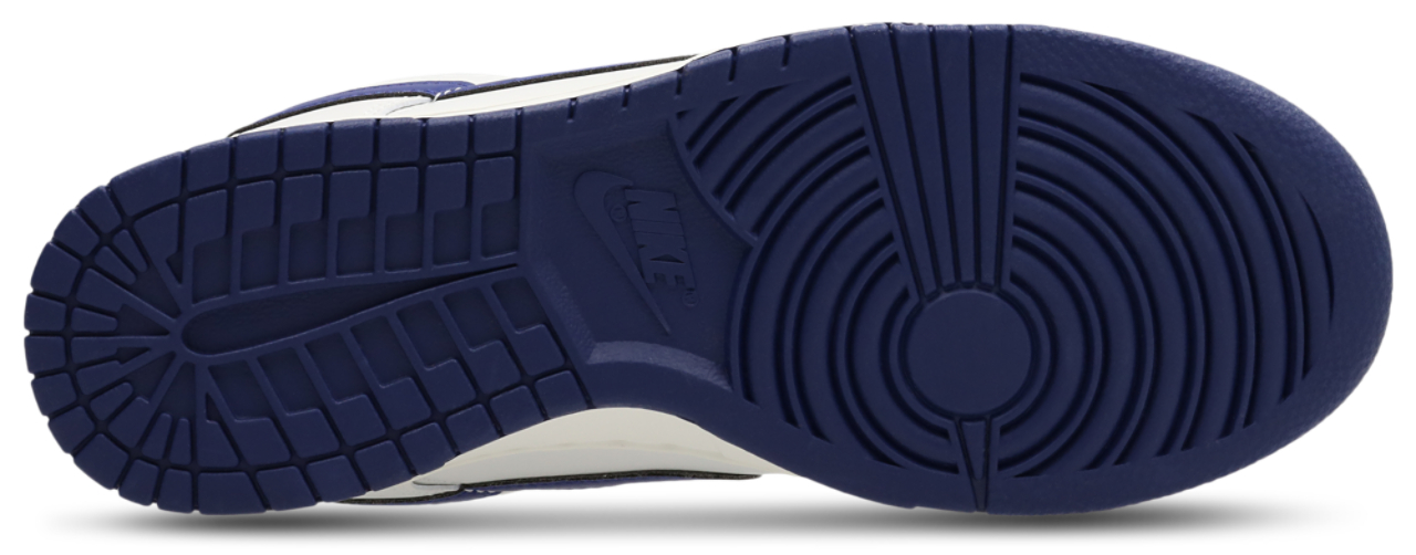 Nike Dunk Low Image 6 of 8. Tap to open photo gallery.