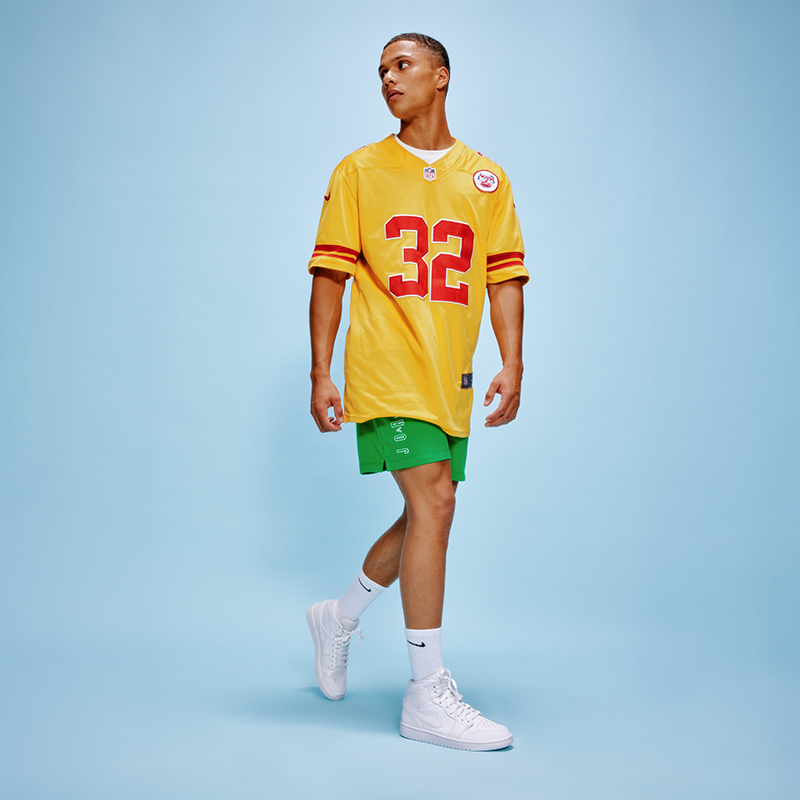 Jordan AJ1 Mid Image 9 sur 9. Appuyez pour ouvrir la galerie de photos.