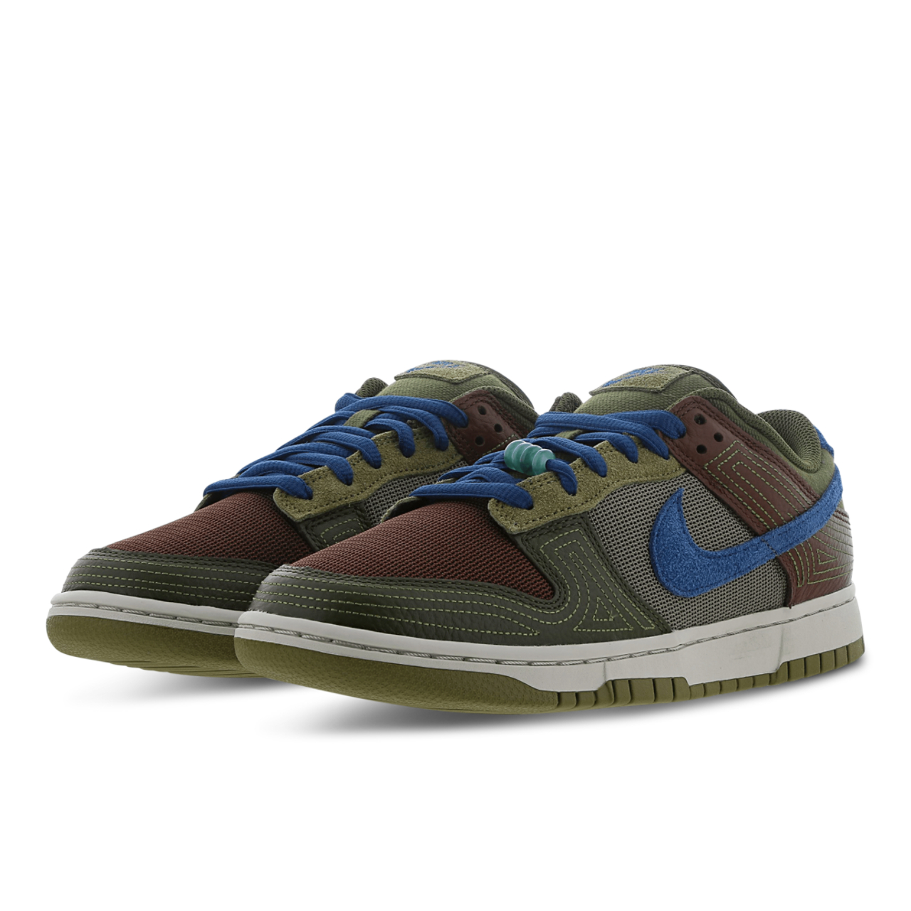 Nike Dunk Image 2 of 7. Tap to open photo gallery.