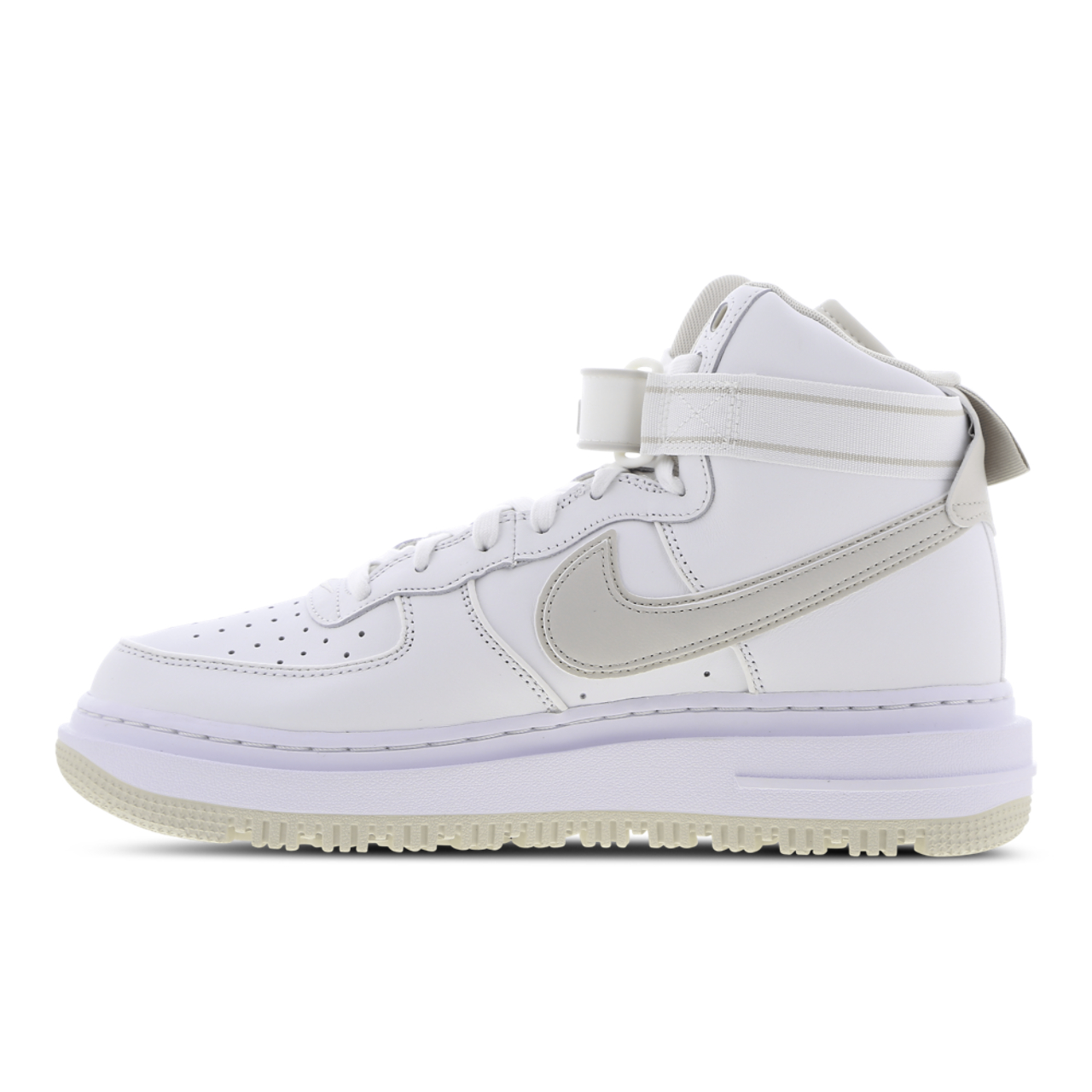 Nike Air Force 1 High Image 4 of 7. Tap to open photo gallery.