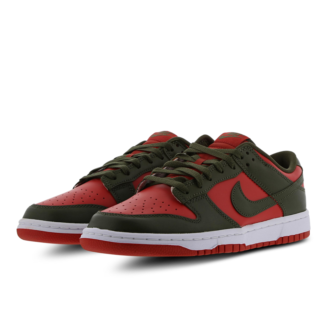 Nike Dunk Low Image 2 of 7. Tap to open photo gallery.