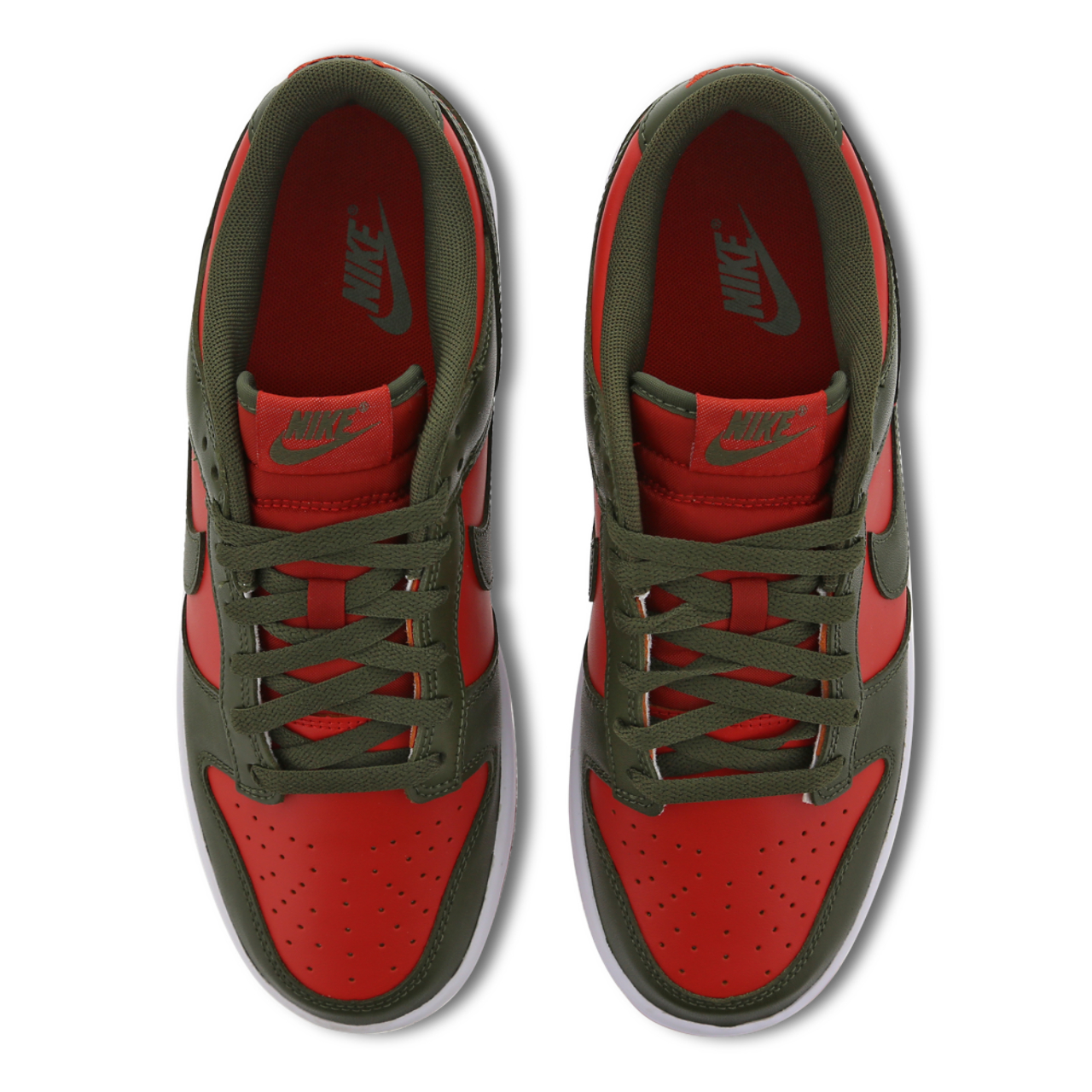 Nike Dunk Low Image 5 of 7. Tap to open photo gallery.