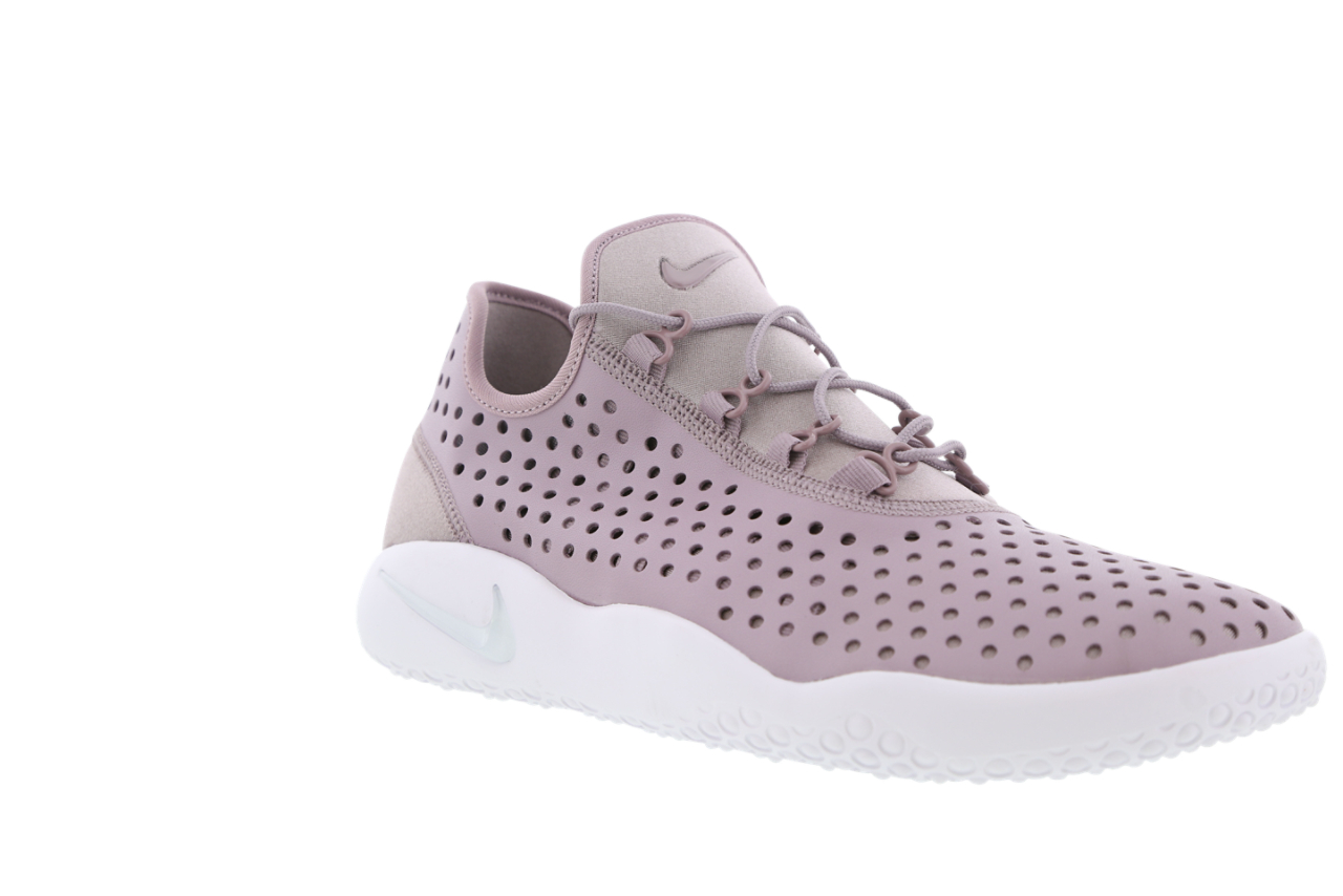 Nike Fl-RUE Image 2 of 4. Tap to open photo gallery.