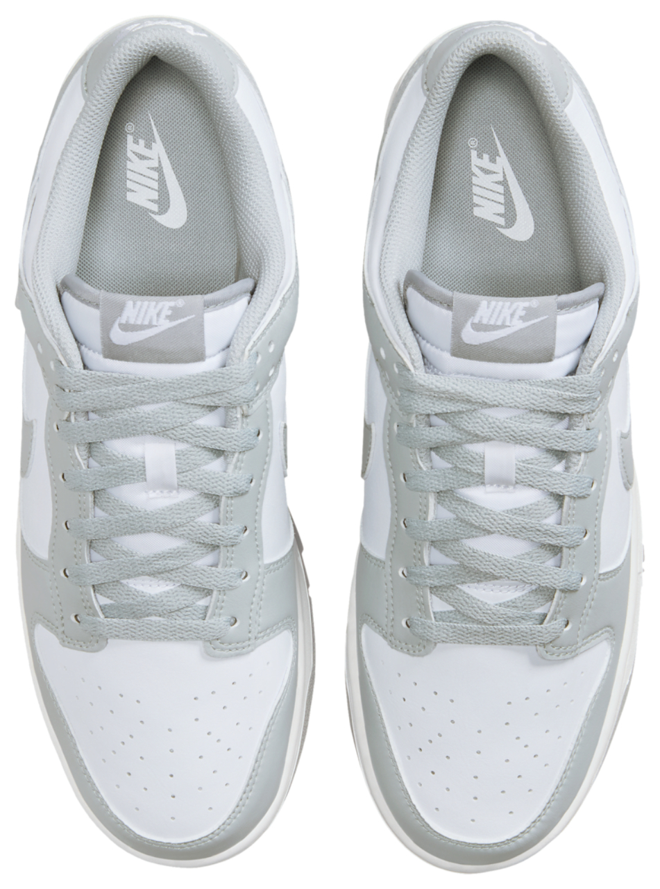 Nike Dunk Low Image 4 of 7. Tap to open photo gallery.