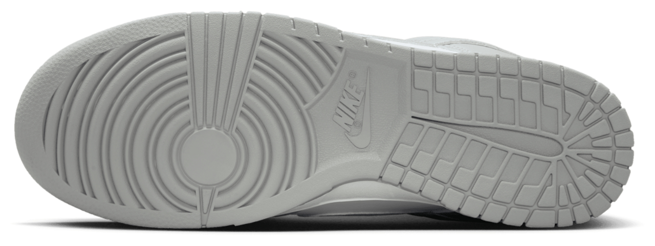 Nike Dunk Low Image 5 of 7. Tap to open photo gallery.