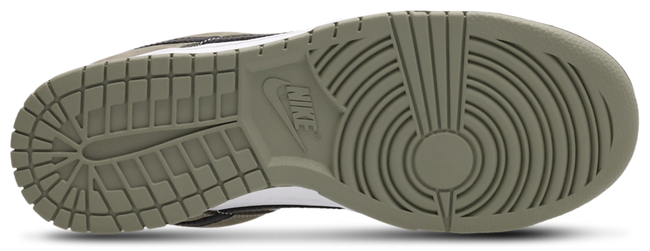 Nike Dunk Low Image 6 of 7. Tap to open photo gallery.