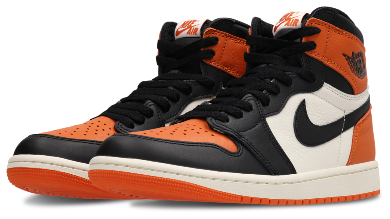JordanAJ1 Retro High OGMenShoes Image 2 of 7. Tap to open photo gallery.