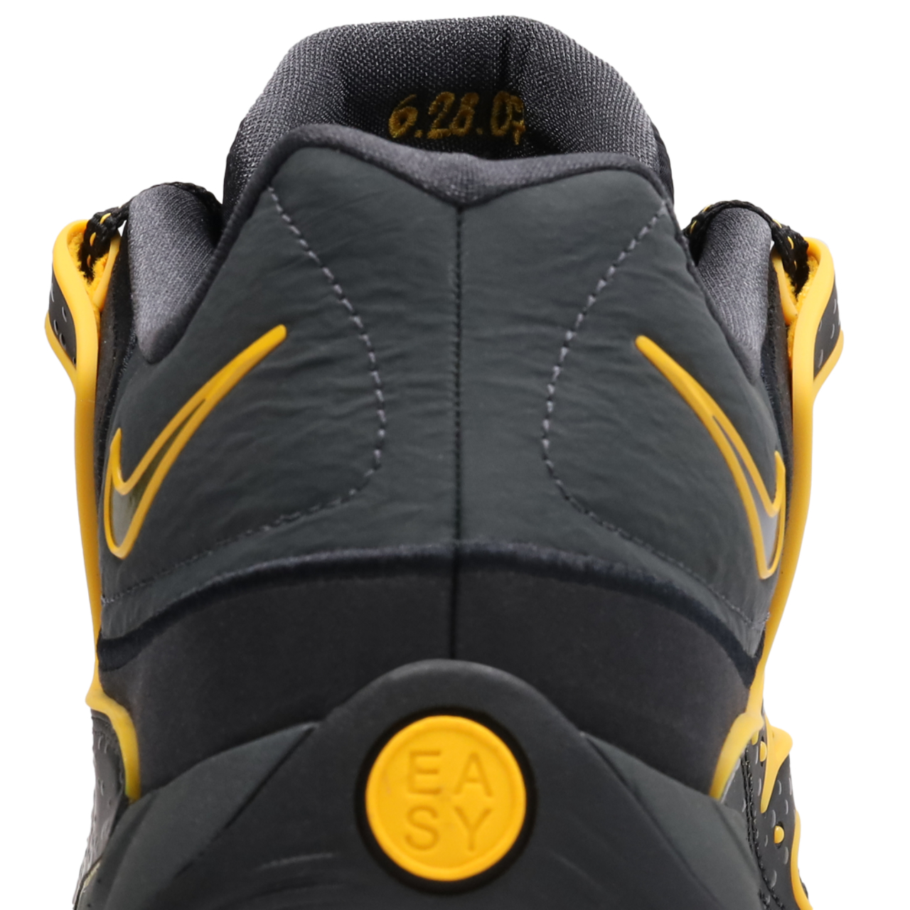 Nike KD 18 Bild 8 von 8. Antippen, um die Fotogalerie zu öffnen.