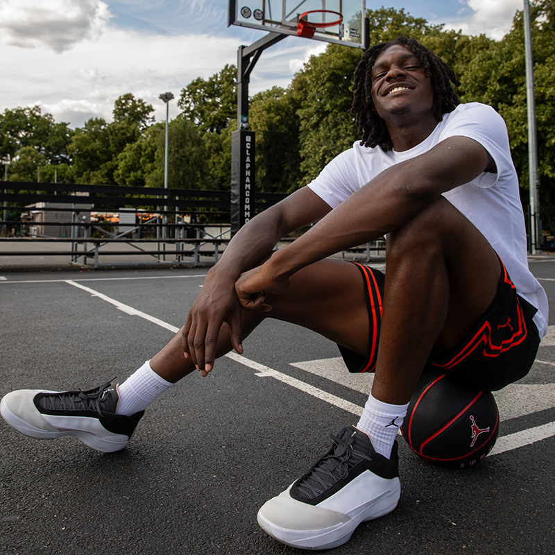Jordan Air Jordan 40 Image 3 of 9. Tap to open photo gallery.