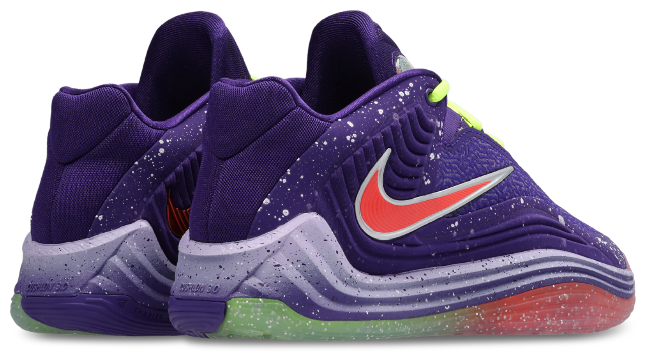 Nike Zoom Freak 7 Image 3 of 8. Tap to open photo gallery.