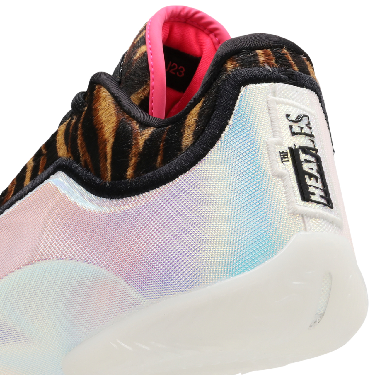 Nike Lebron XXIII Bild 7 von 14. Antippen, um die Fotogalerie zu öffnen.