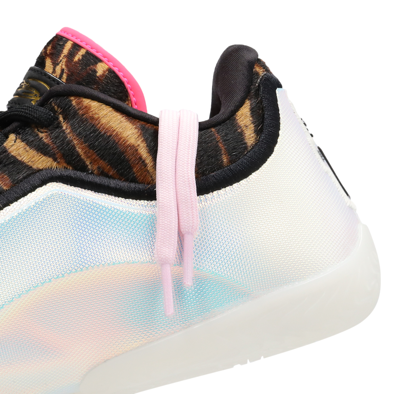 Nike Lebron XXIII Bild 8 von 14. Antippen, um die Fotogalerie zu öffnen.