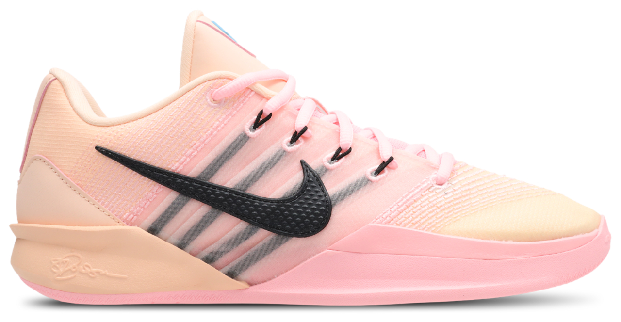 Nike Sabrina 3 Afbeelding 1 van 8. Tik om de fotogalerij te openen..