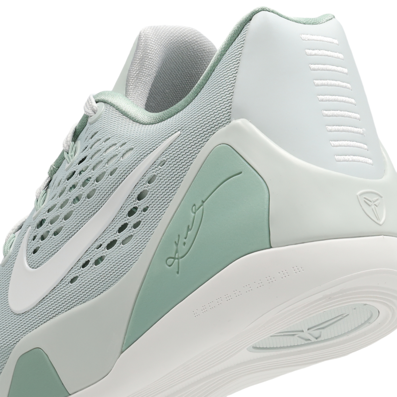 Nike Kobe 9 Protro Image 7 of 8. Tap to open photo gallery.