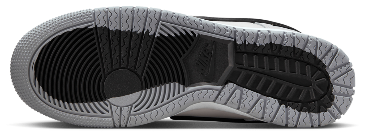 Nike Dunk Low Gore-tex Image 5 of 6. Tap to open photo gallery.