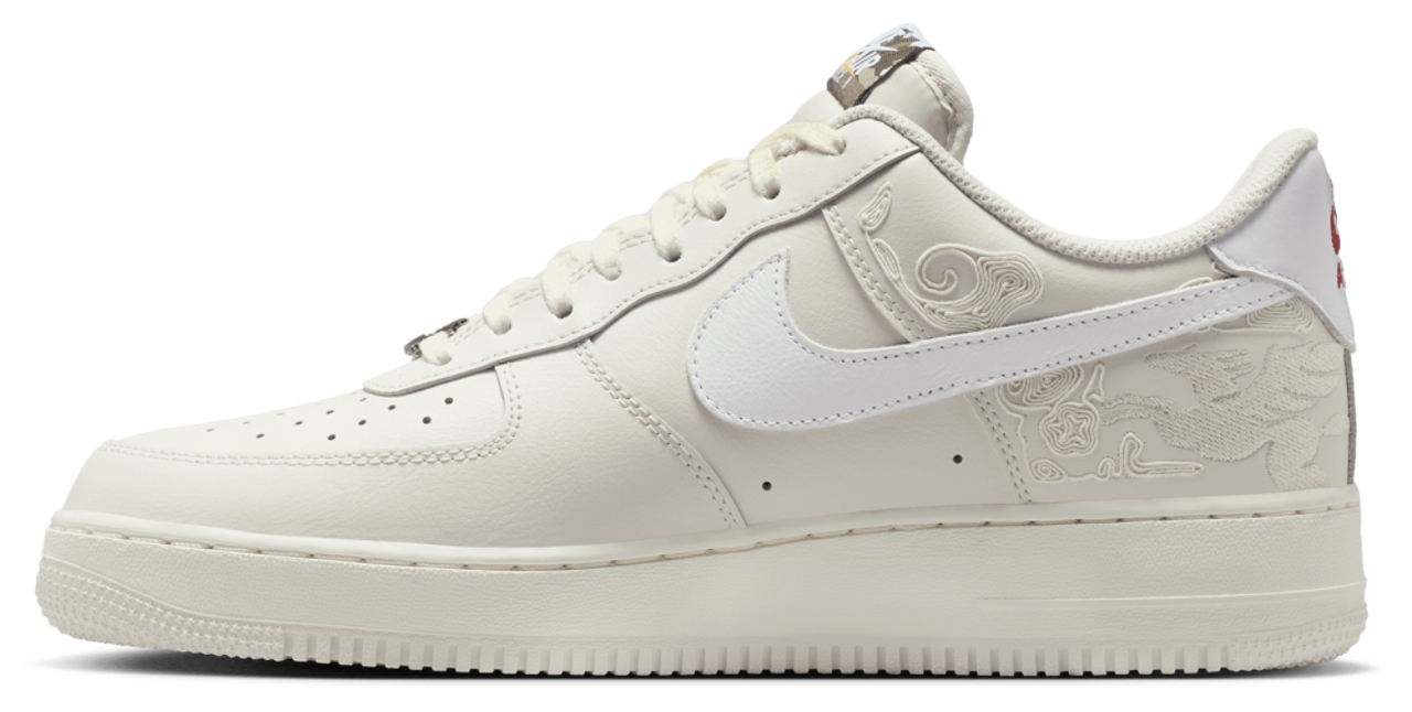 Nike Air Force 1 '07 Image 3 of 6. Tap to open photo gallery.