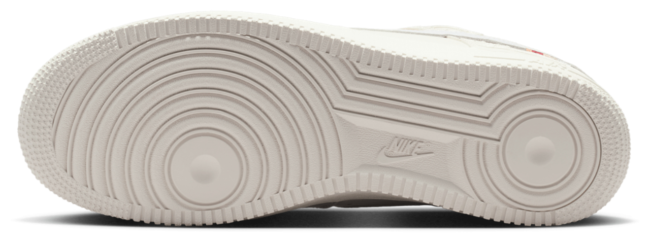 Nike Air Force 1 '07 Image 5 of 6. Tap to open photo gallery.