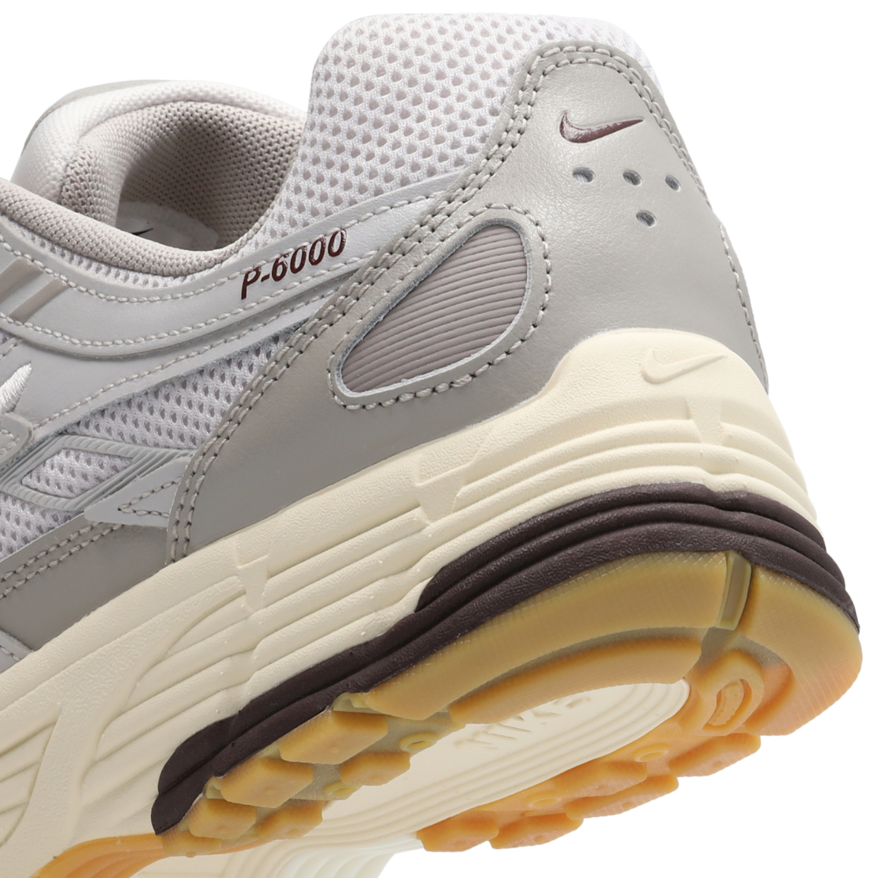 Nike P-6000 Bild 7 von 7. Antippen, um die Fotogalerie zu öffnen.