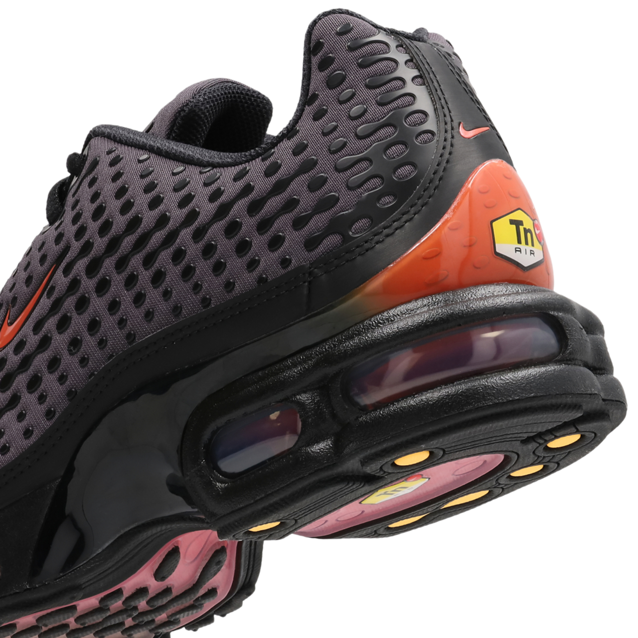 Nike Air Max Tuned 7 Image 7 of 8. Tap to open photo gallery.