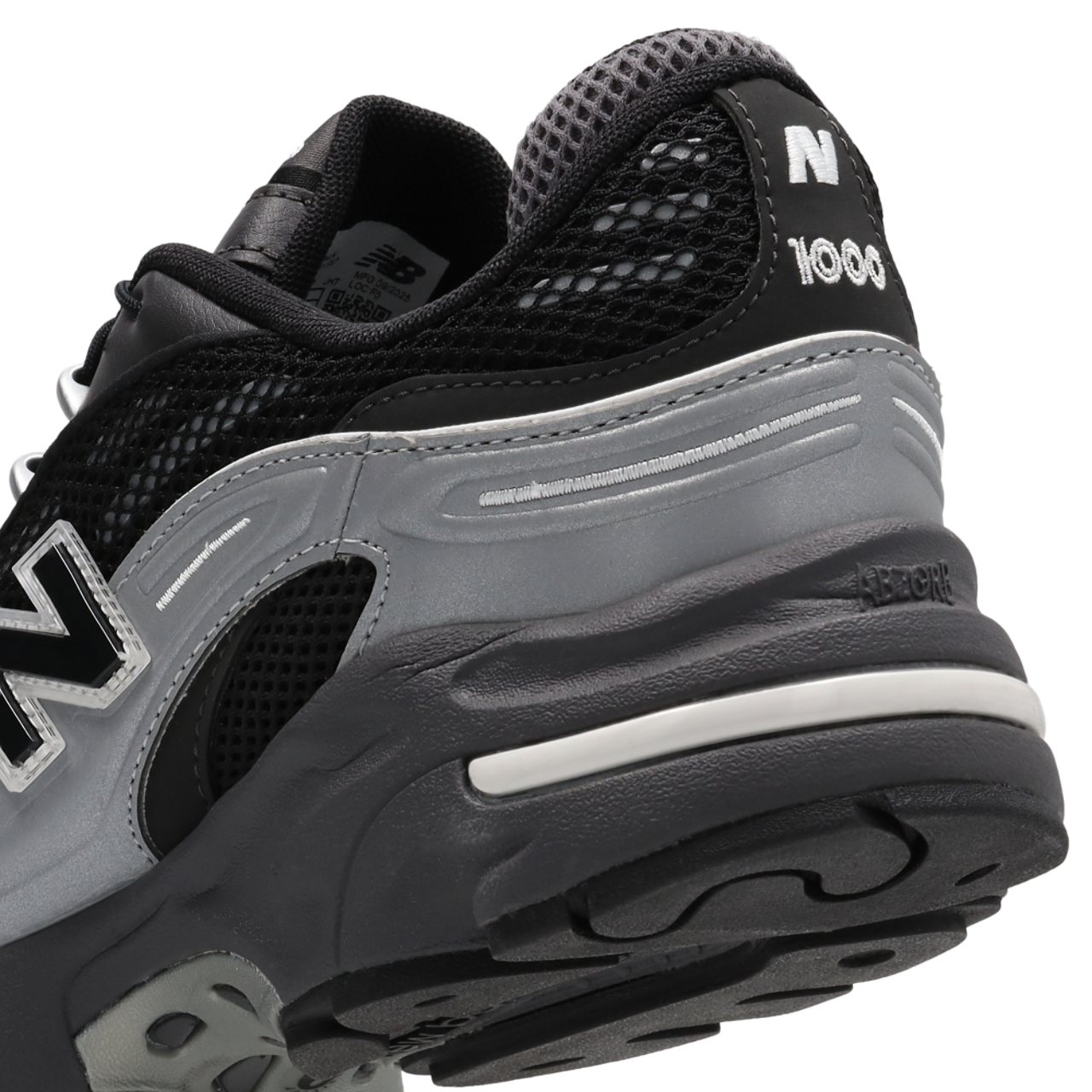 New Balance M1000 Bild 7 von 7. Antippen, um die Fotogalerie zu öffnen.