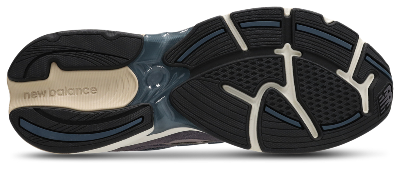 New Balance 2010 Image 6 of 7. Tap to open photo gallery.
