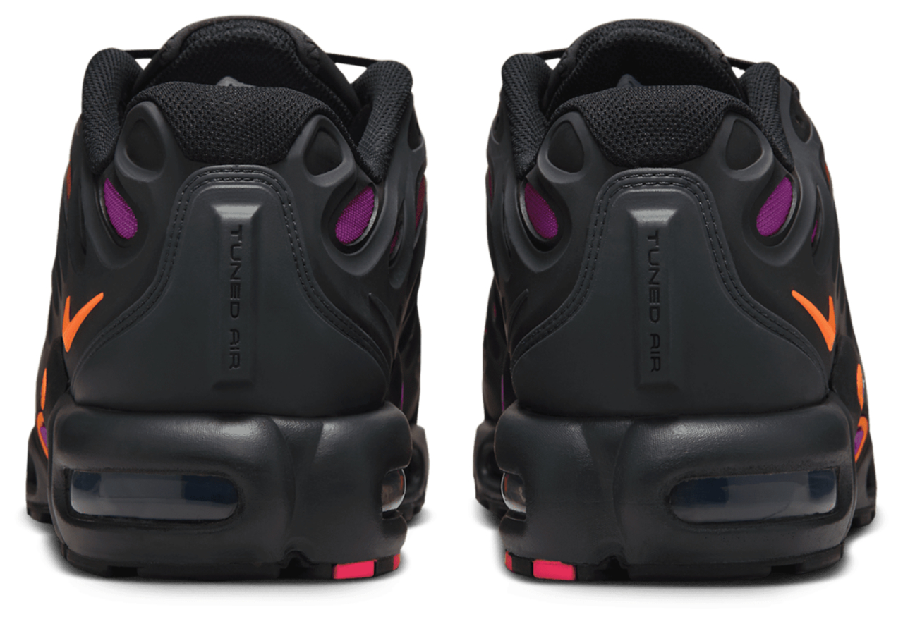 Nike Air Max Tuned 1 Drift Image 6 sur 6. Appuyez pour ouvrir la galerie de photos.