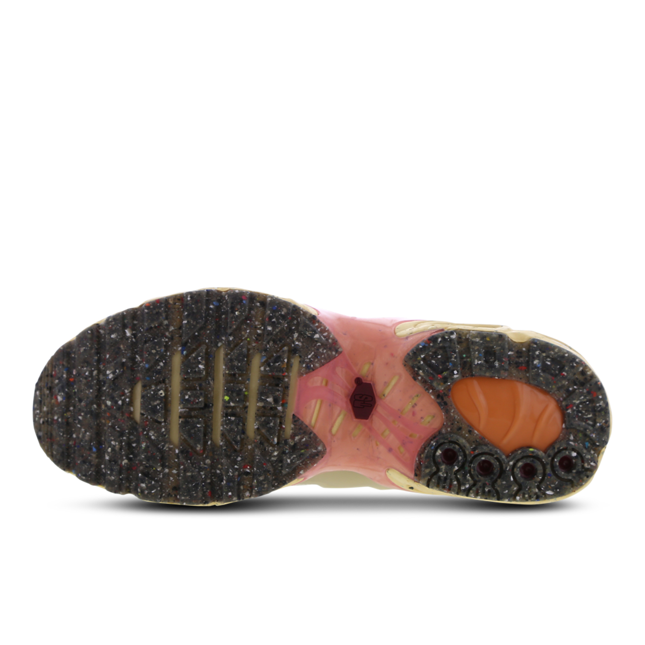 Nike Tuned 1 Terrascape Image 6 of 7. Tap to open photo gallery.