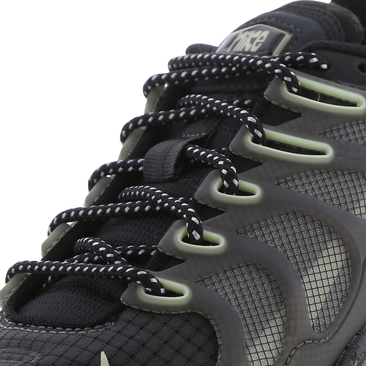 Nike Tuned 1 Terrascape Image 7 of 7. Tap to open photo gallery.