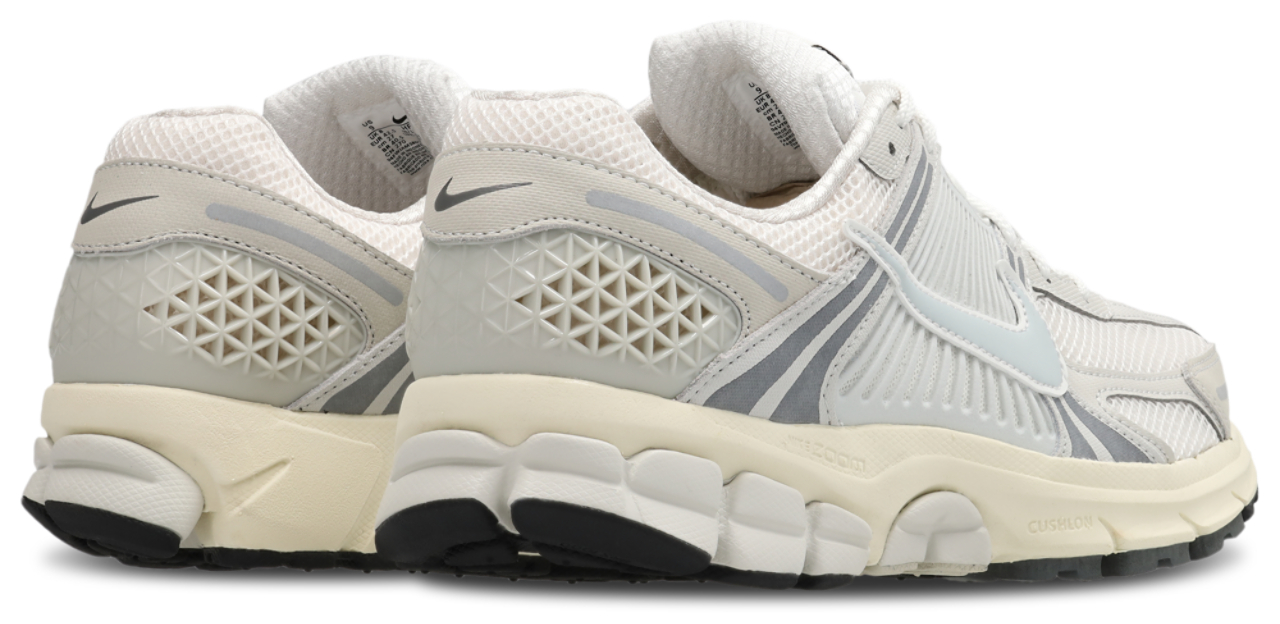 Nike Zoom Vomero 5 Bild 3 von 7. Antippen, um die Fotogalerie zu öffnen.