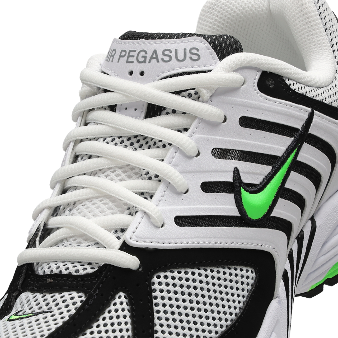 Nike Pegasus 2005 Image 8 sur 8. Appuyez pour ouvrir la galerie de photos.