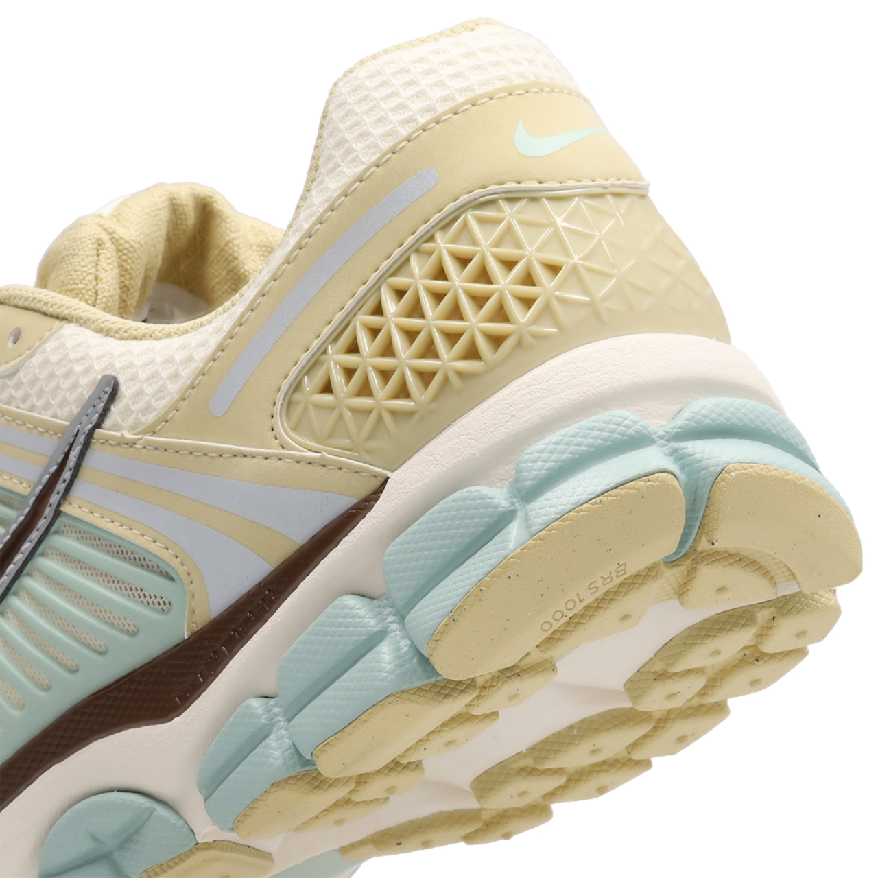 Nike Zoom Vomero 5 Image 7 sur 7. Appuyez pour ouvrir la galerie de photos.