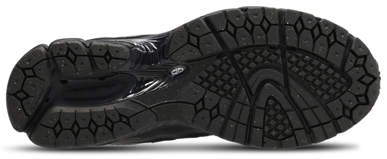 New Balance 1906R Image 6 of 8. Tap to open photo gallery.