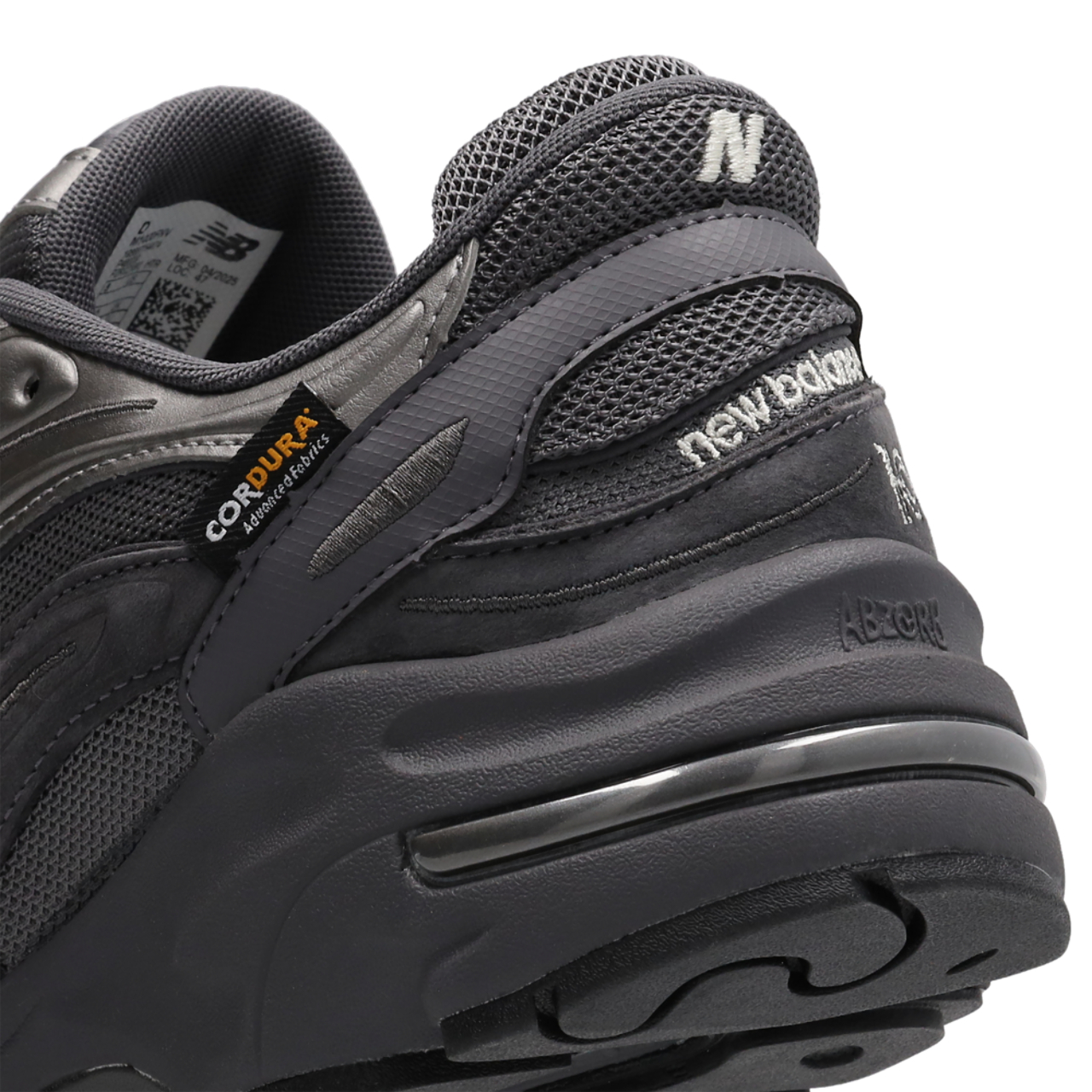 New Balance 1000 Image 7 of 7. Tap to open photo gallery.