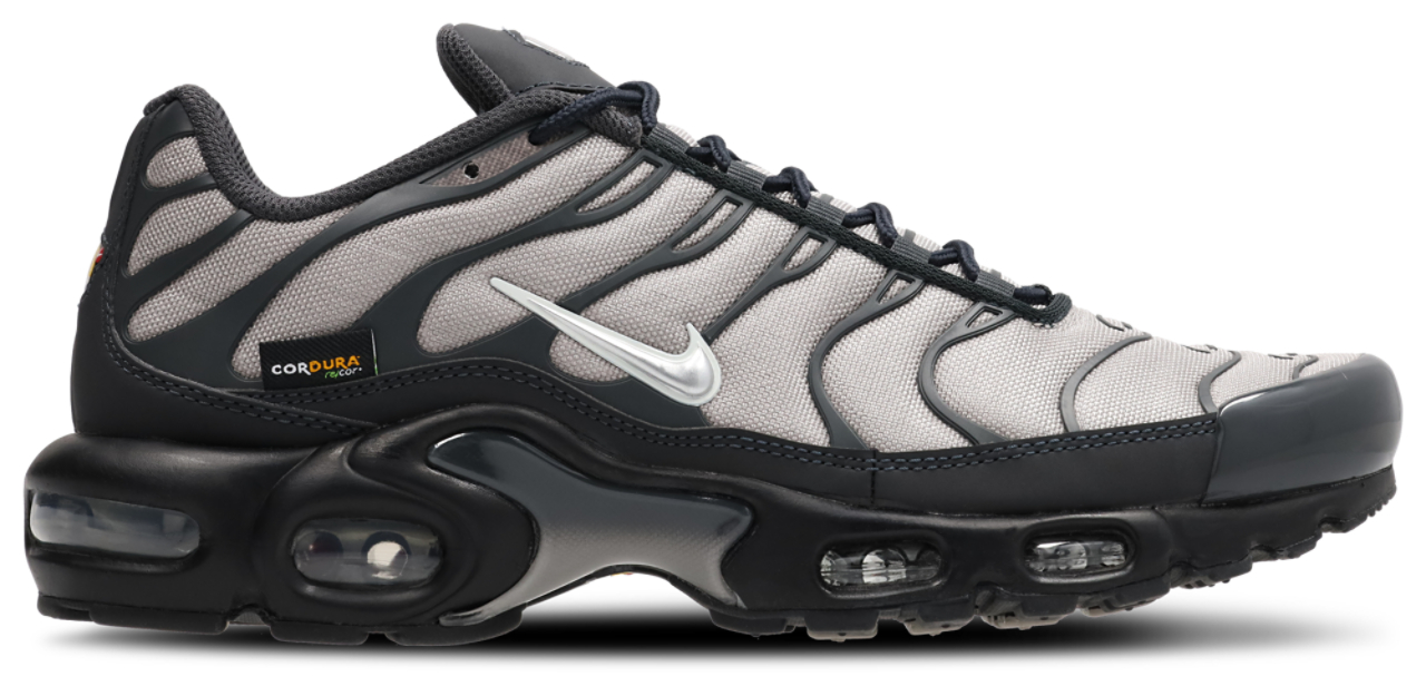 Nike Air Max Tuned 1 Image 1 sur 7. Appuyez pour ouvrir la galerie de photos.