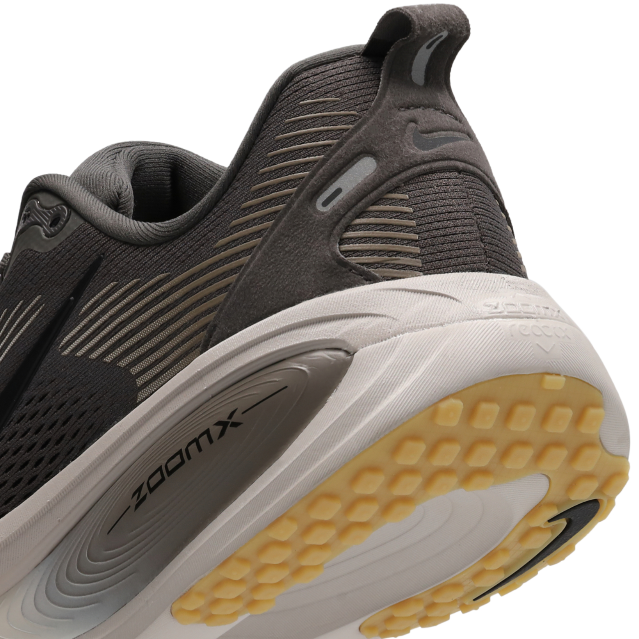 Nike Zoom Vomero 18 Immagine 7 di 8. Tocca per aprire la galleria fotografica.