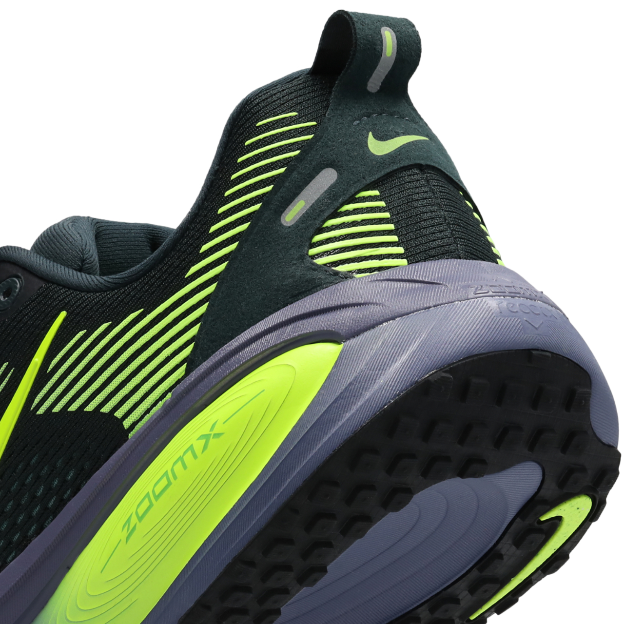 Nike Zoom Vomero 18 Bild 7 von 7. Antippen, um die Fotogalerie zu öffnen.