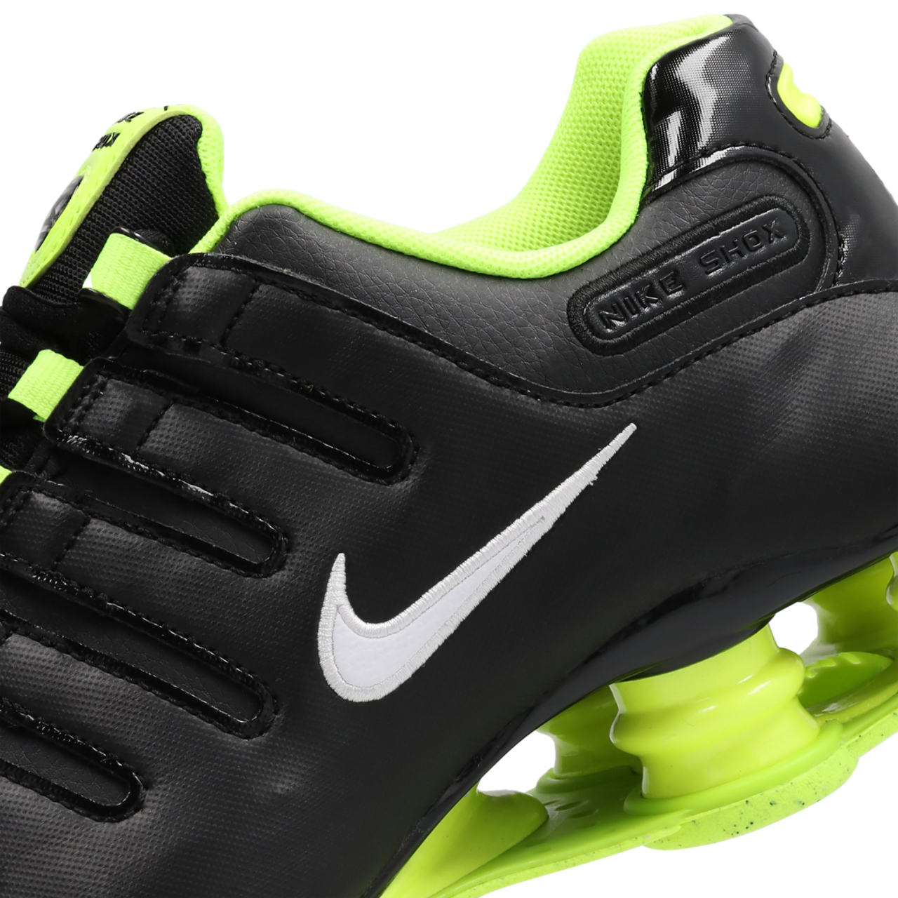 Nike Shox NZ Image 8 sur 8. Appuyez pour ouvrir la galerie de photos.