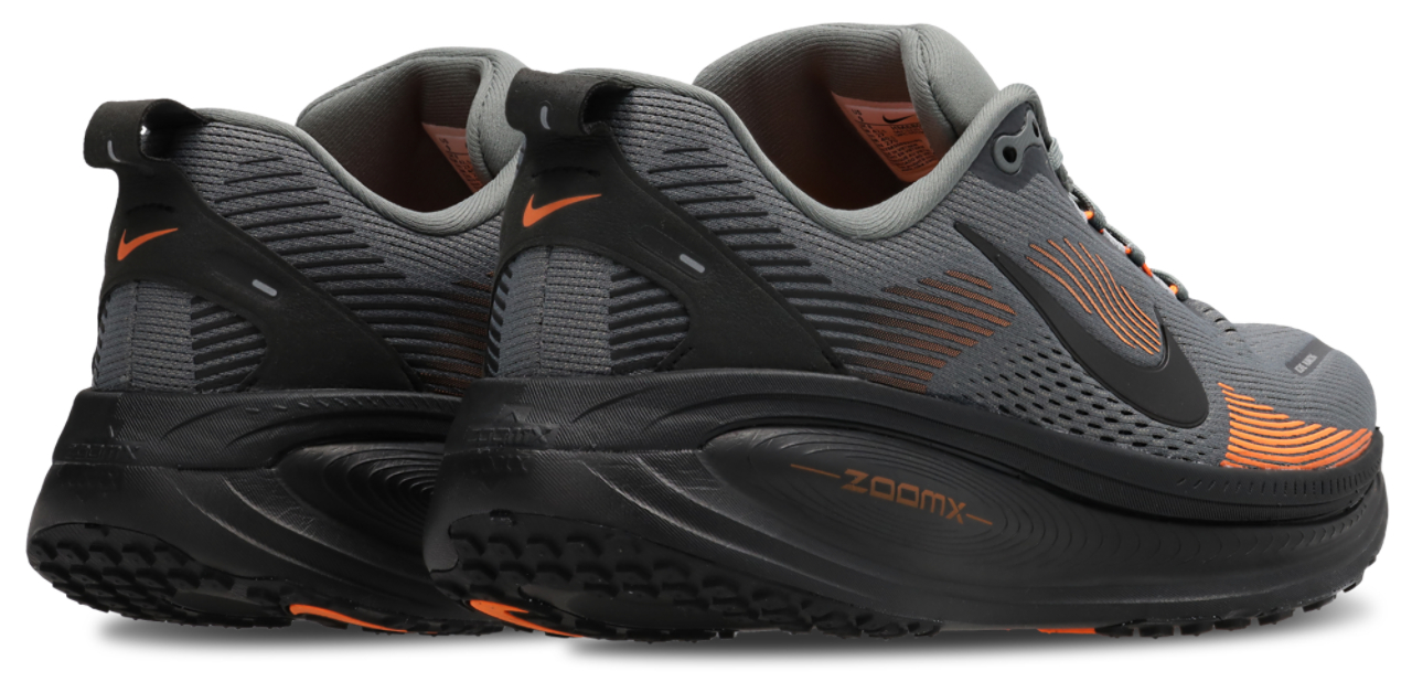 Nike Zoom Vomero 18 Image 3 of 7. Tap to open photo gallery.
